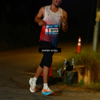 Runner Photo 8438181
