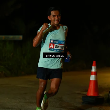 Runner Photo 8438391