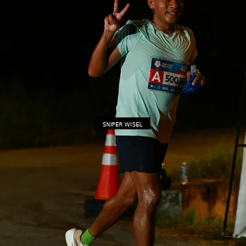 Runner Photo 8438409