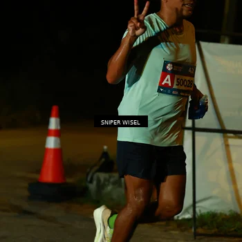 Runner Photo 8438420