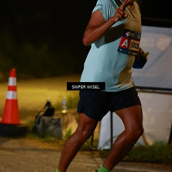 Runner Photo 8438421