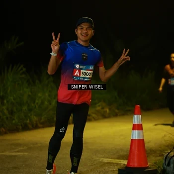 Runner Photo 8438735