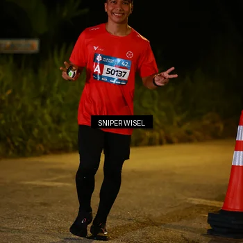 Runner Photo 8439020