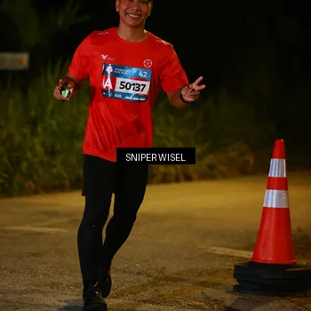 Runner Photo 8439021