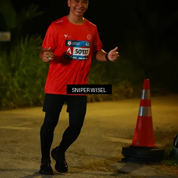 Runner Photo 8439025