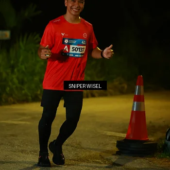 Runner Photo 8439031