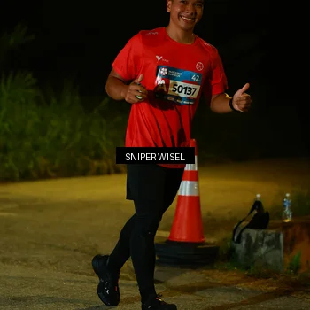 Runner Photo 8439050