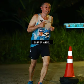 Runner Photo 8439350