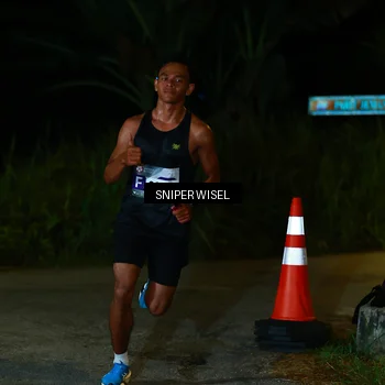 Runner Photo 8439476