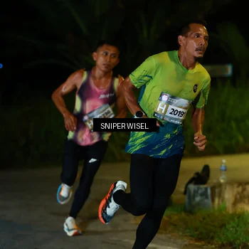 Runner Photo 8439611