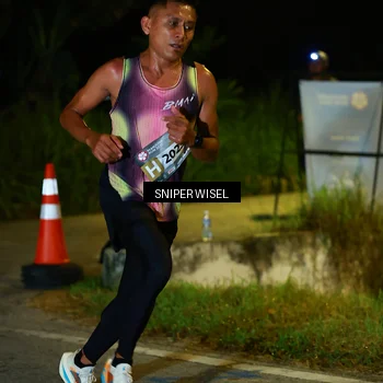 Runner Photo 8439612