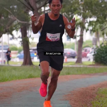 Runner Photo 8439680