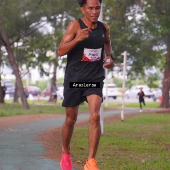 Runner Photo 8439724