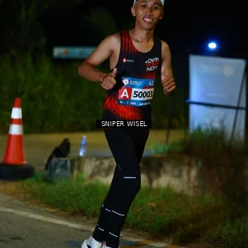 Runner Photo 8439738