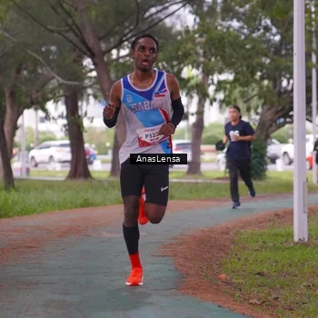 Runner Photo 8439752
