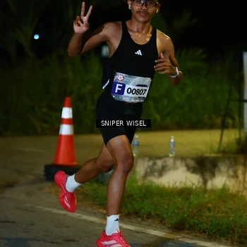 Runner Photo 8439800