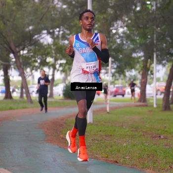 Runner Photo 8439857