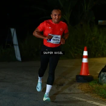 Runner Photo 8439947