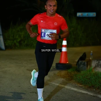 Runner Photo 8439953