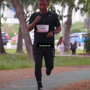 Runner Photo 8439974