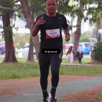 Runner Photo 8440002