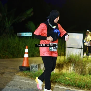 Runner Photo 8440005