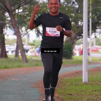 Runner Photo 8440032