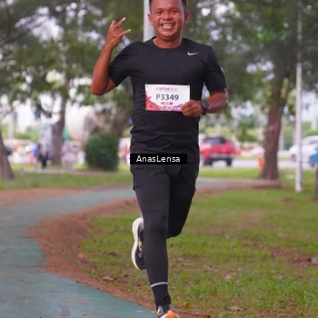 Runner Photo 8440053
