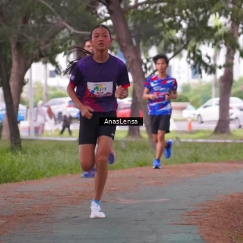 Runner Photo 8440093