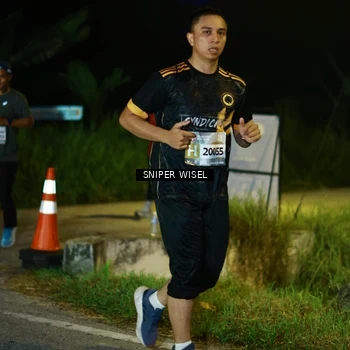 Runner Photo 8440101