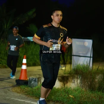 Runner Photo 8440103