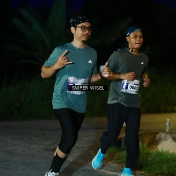 Runner Photo 8440111