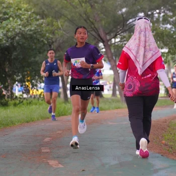 Runner Photo 8440116