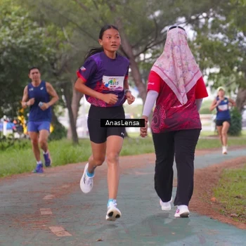 Runner Photo 8440151