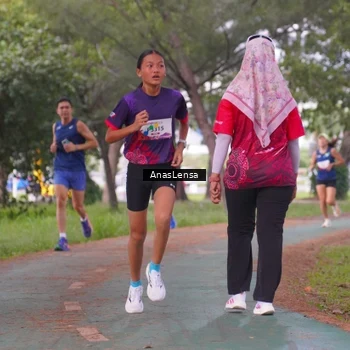 Runner Photo 8440159