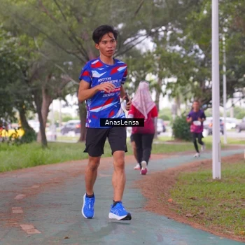Runner Photo 8440286