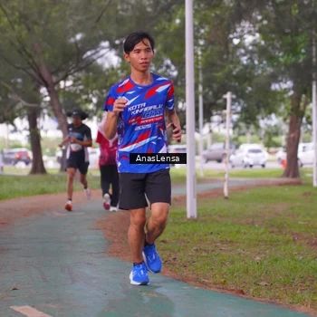 Runner Photo 8440324