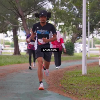 Runner Photo 8440353