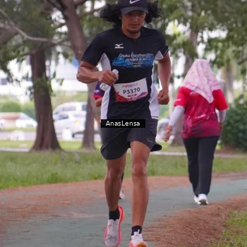 Runner Photo 8440354
