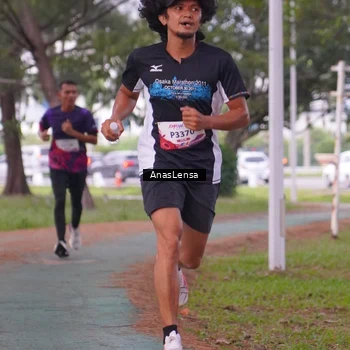 Runner Photo 8440383