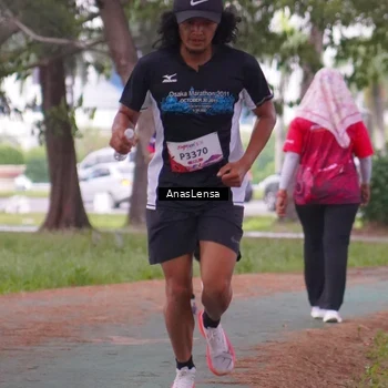 Runner Photo 8440393