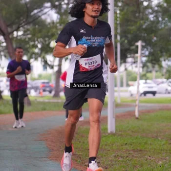 Runner Photo 8440397