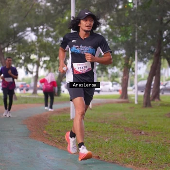 Runner Photo 8440427