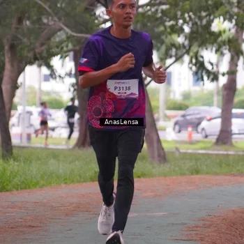 Runner Photo 8440431