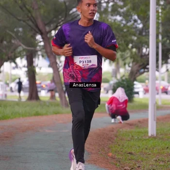 Runner Photo 8440469