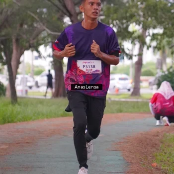 Runner Photo 8440475