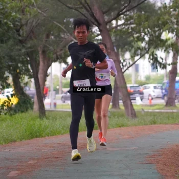 Runner Photo 8440538