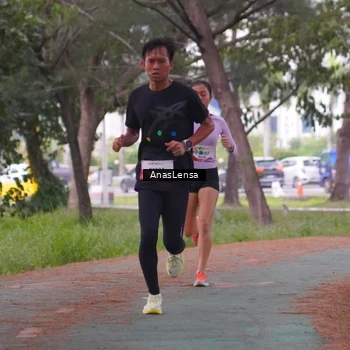 Runner Photo 8440541