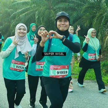 Runner Photo 8440724