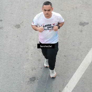 Runner Photo 8440746